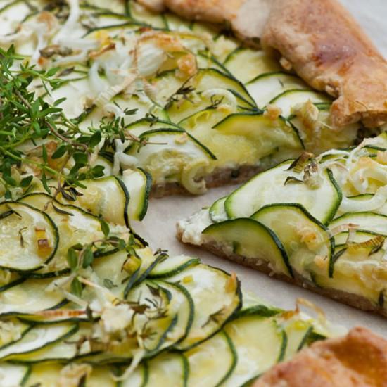 Rezeptbild: Rustikale Zucchinitarte mit Ricottacreme