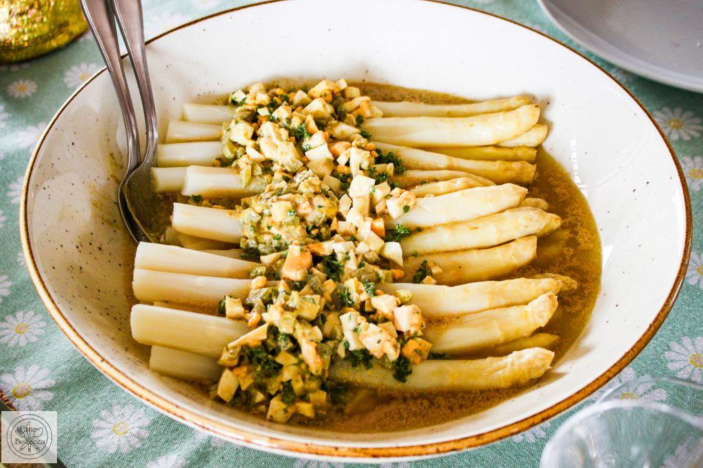 Rezeptbild: Weisser Spargelsalat mit Topping