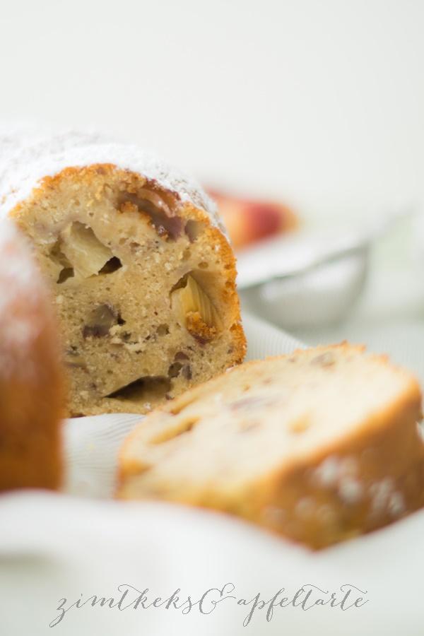 Rezeptbild: Kokos-Pekan-Kuchen mit Weinbergspfirsischen