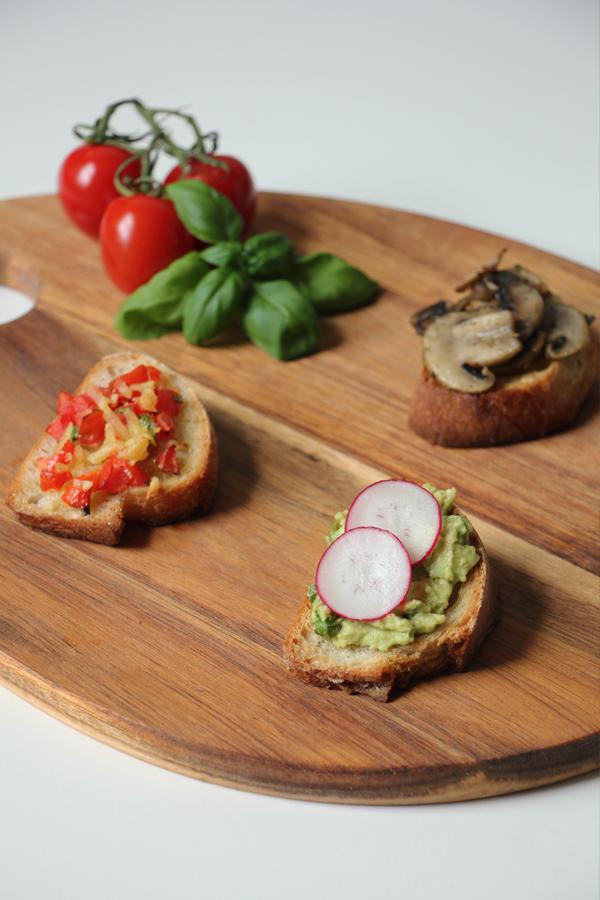 Rezeptbild: Dreierlei vegane Bruschetta