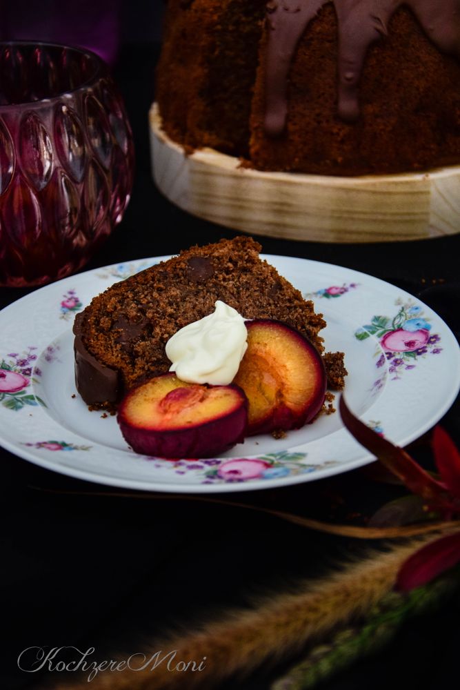Rezeptbild: Schokoladen Amaretto Gugelhupf