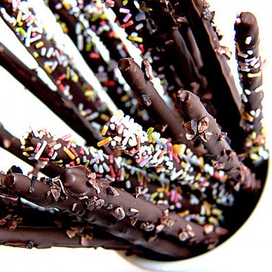 Rezeptbild: Salzstangen im Schokomantel