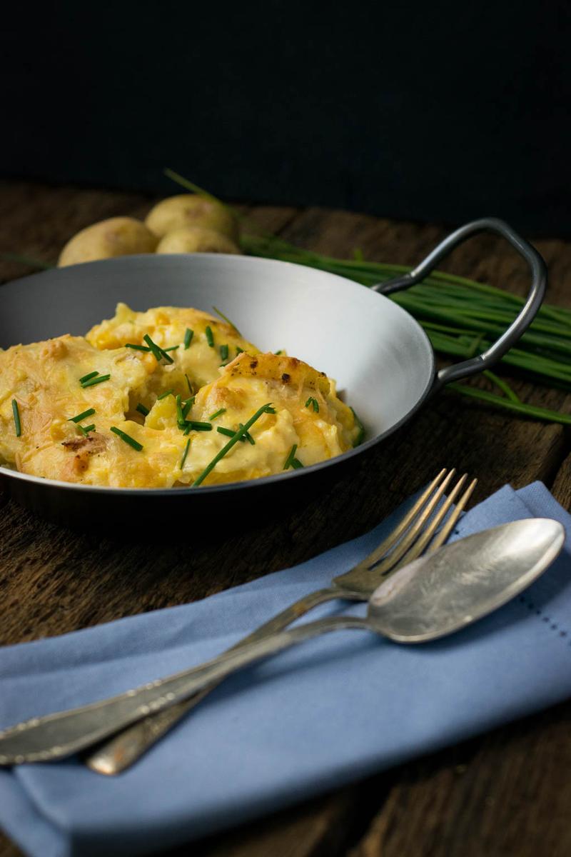 Rezeptbild: Kartoffelgratin mit Mais und Sauce Hollandaise