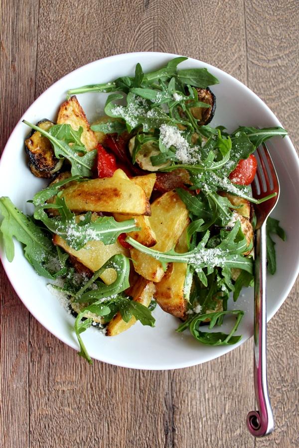 Rezeptbild: Backofenkartoffeln mit mediterranem Schmorgemüse