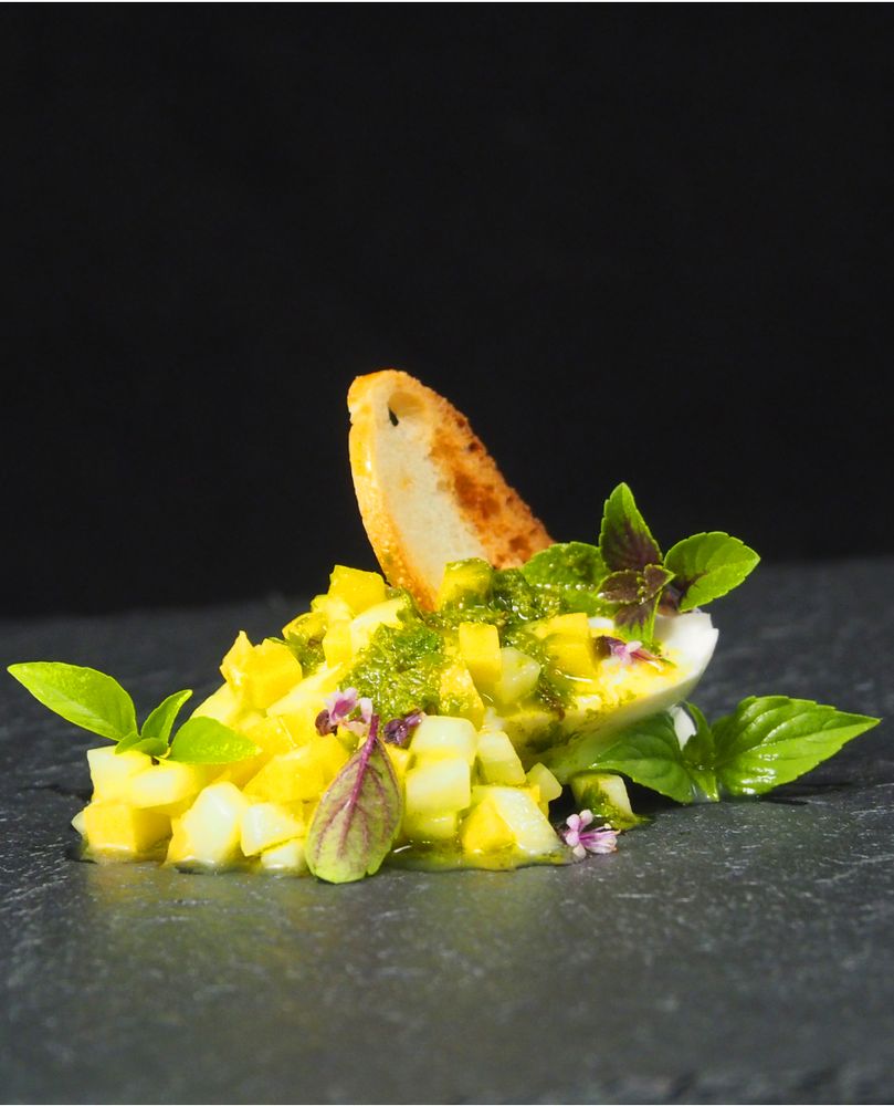 Rezeptbild: Mozzarella, Mango, Thaibasilikum
