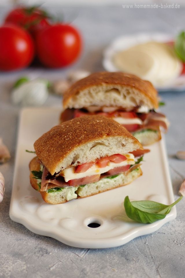 Rezeptbild: Caprese Ciabatta Sandwich deluxe