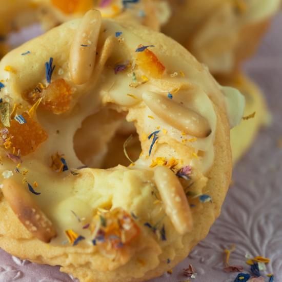 Rezeptbild: Orangenringe mit Pinienkernen