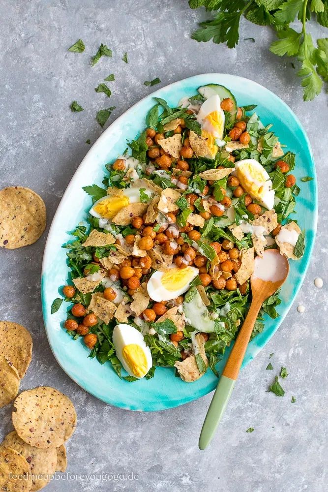 Rezeptbild: Kichererbsen-Tahini-Salat mit Tortillachips