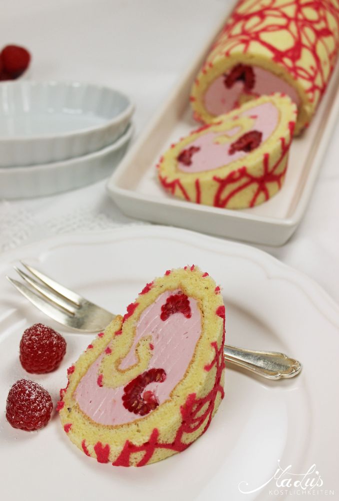 Rezeptbild: Graffiti Himbeerrolle