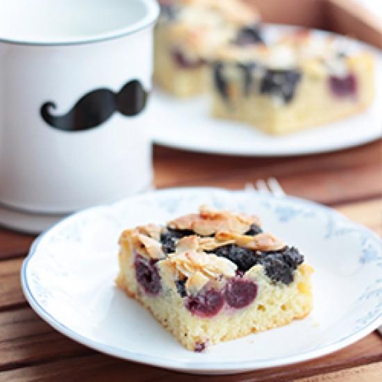 Rezeptbild: Mohn-Kirsch-Kleckskuchen