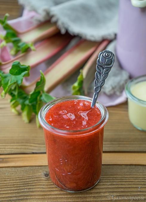 Rezeptbild: Erdbeer-Rhabarber-Sauce