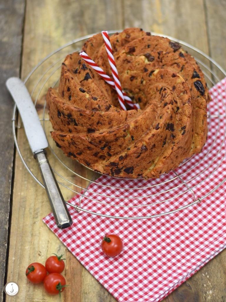 Rezeptbild: Herzhafter Speckkranz-Kuchen