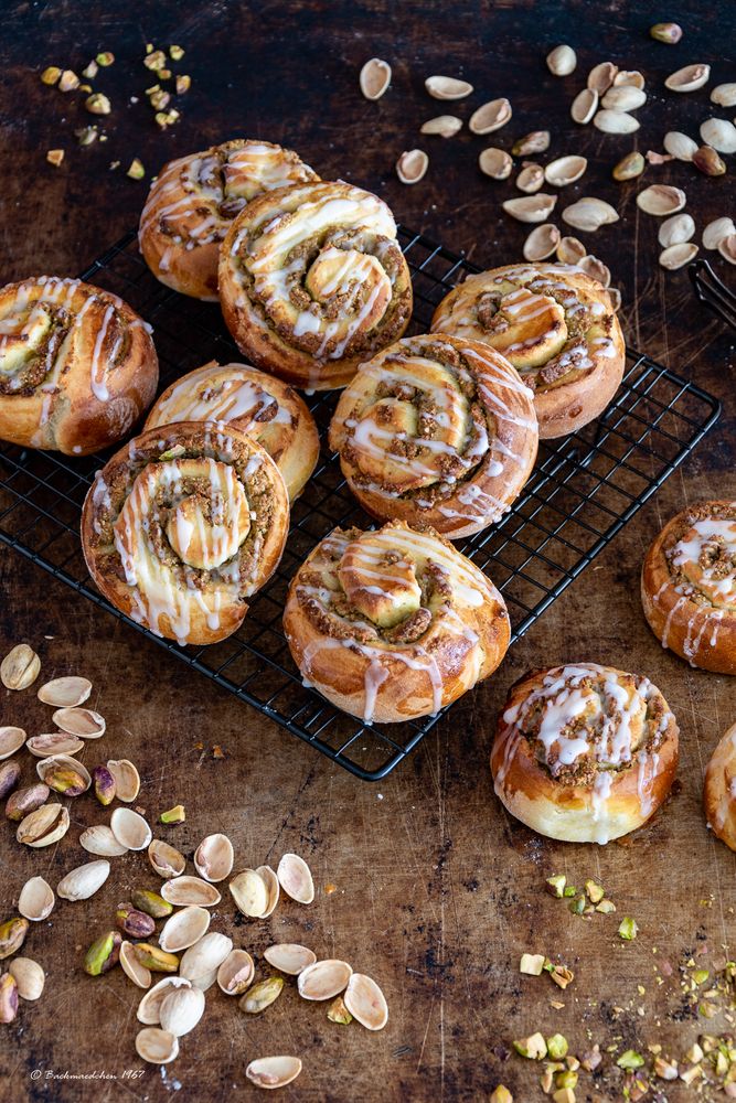 Rezeptbild: Pistazien Hefeschnecken