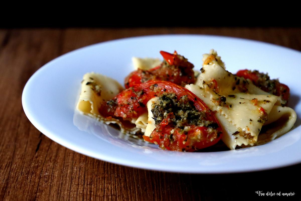 Rezeptbild: Pappardelle con pomodori ripieni al forno
