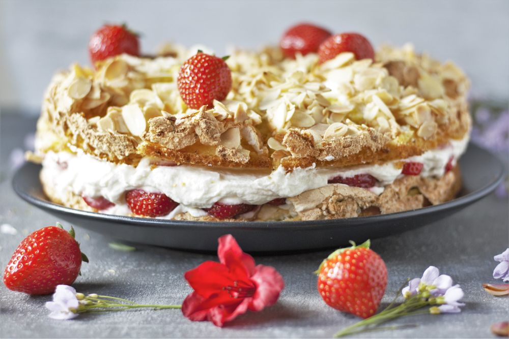 Rezeptbild: Himmelstorte mit Erdbeeren