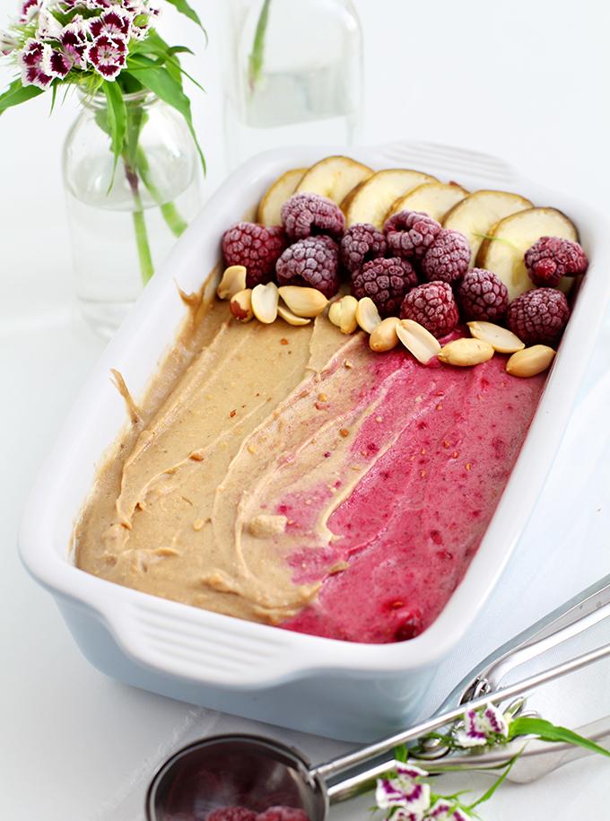 Rezeptbild: Erdnussbutter- und Himbeer Nice Cream