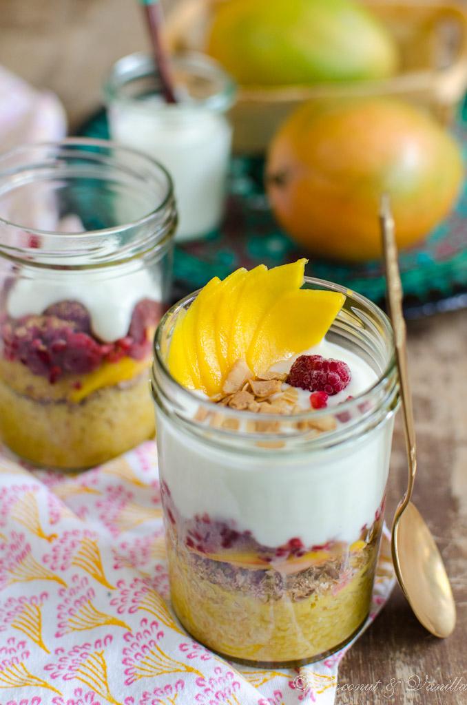 Rezeptbild: Overnight-Bulgur mit Mango, Beeren und Joghurt