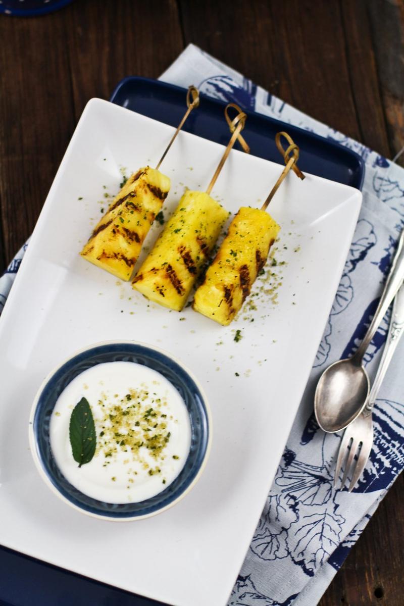Rezeptbild: Ananas Spieße mit Kokos-Rum Soße