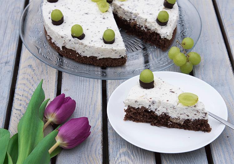 Rezeptbild: Schoko-Trauben-Nuss-Torte
