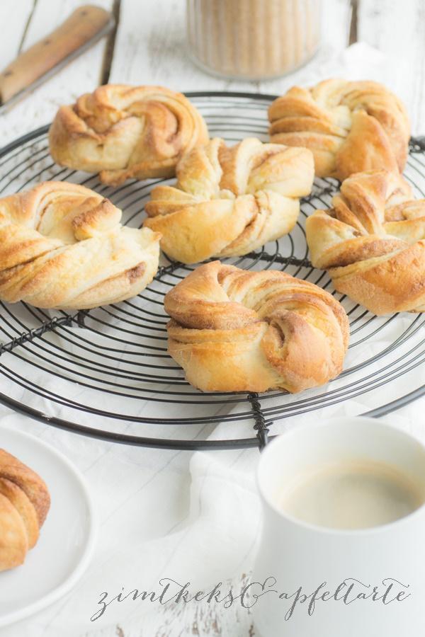 Rezeptbild: Hefe-Zimtknoten