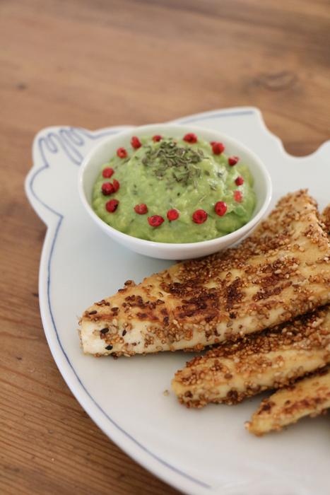 Rezeptbild: Tofuecken mit Avocado-Dip