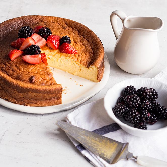 Rezeptbild: Ziegenfrischkäsekuchen mit Beeren