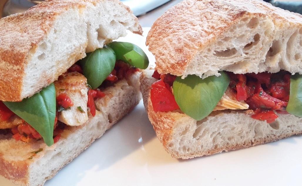 Rezeptbild: Ciabatta Hähnchen-Steaks