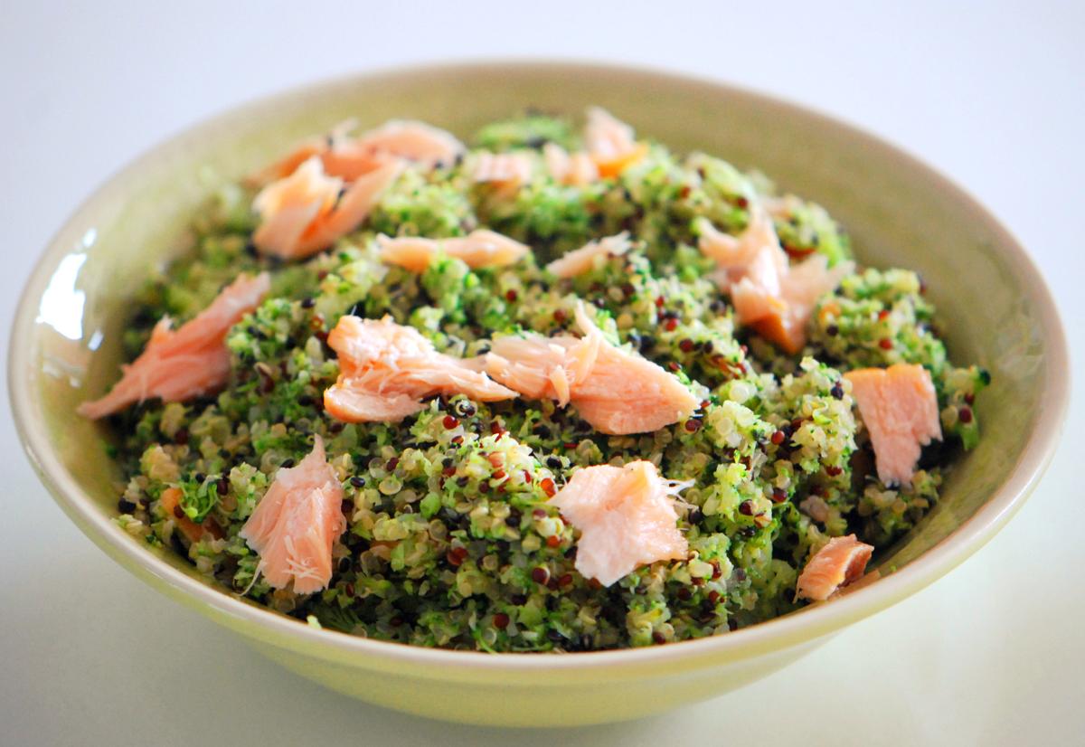 Rezeptbild: Brokkoli Quinoa Bowl mit Stremellachs