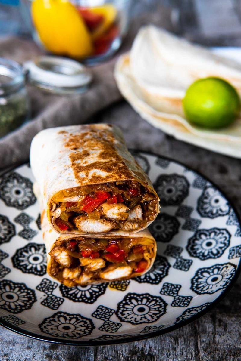 Rezeptbild: Burrito mit Hähnchen und Paprika
