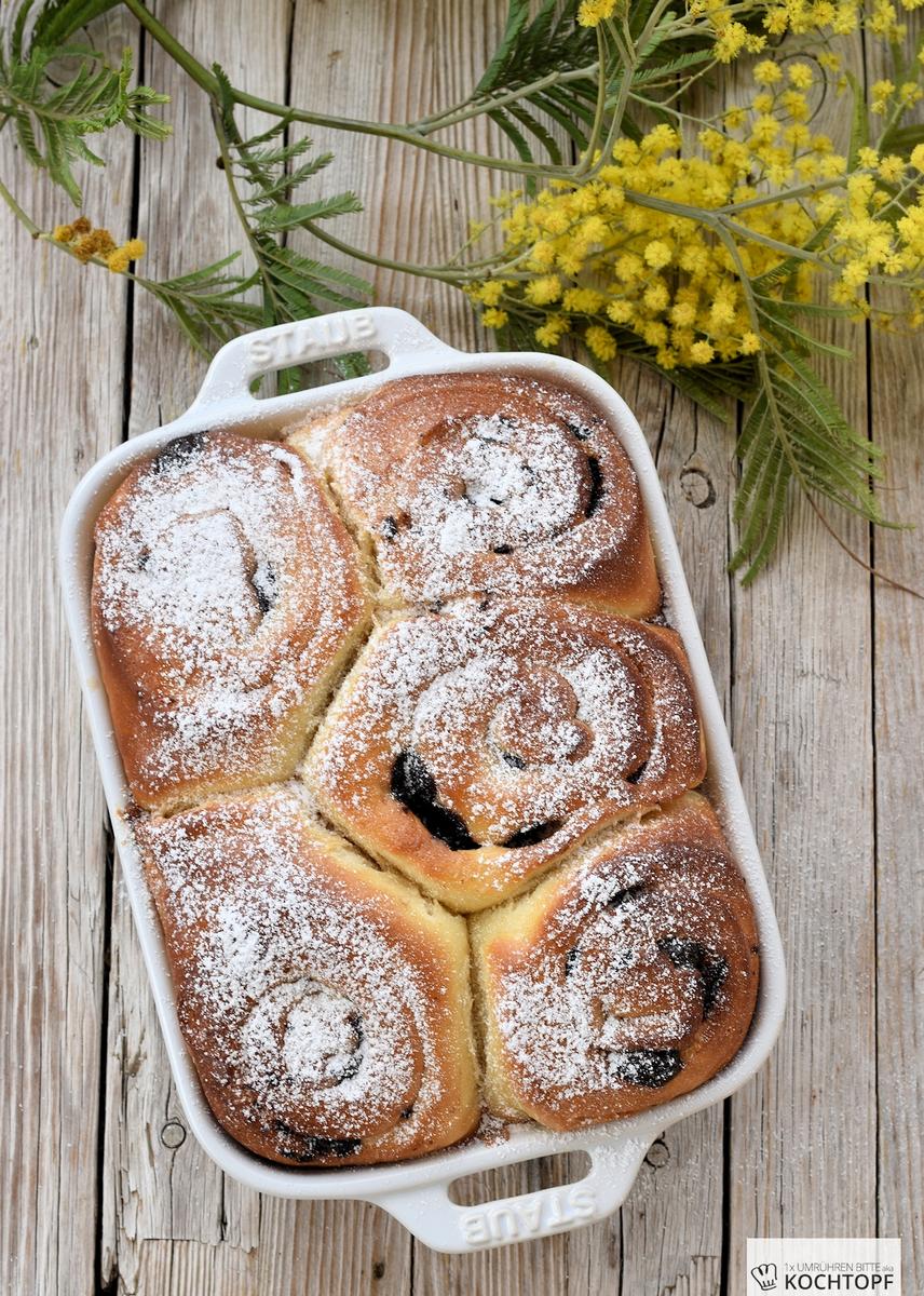 Rezeptbild: Brioche-Schnecken mit Dulce de Leche und Schokolade
