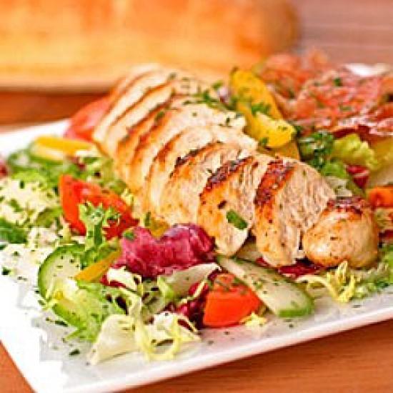 Rezeptbild: Hühnerbrust-Salat mit Kartoffel-Dressing