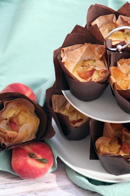 Rezeptbild: Filoteig-Puddings-Pfirsich-Muffins