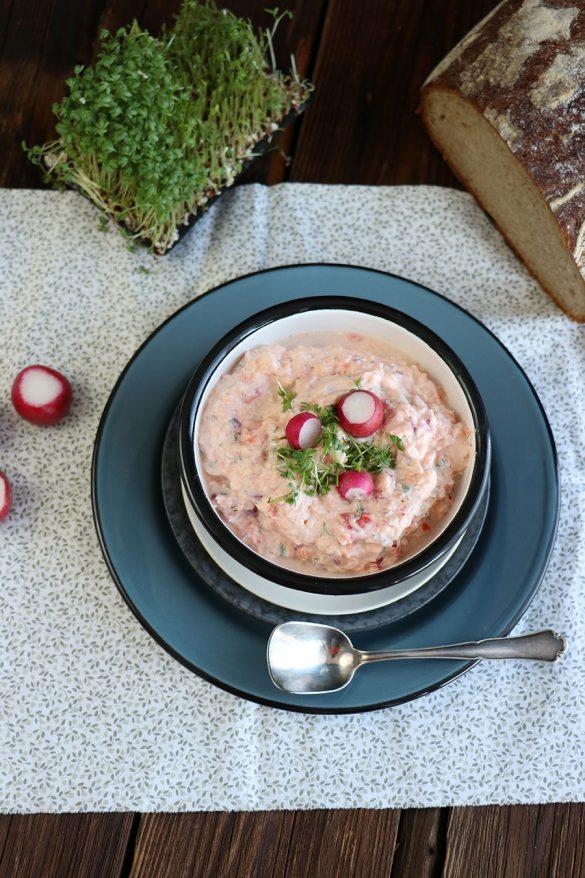 Rezeptbild: Radieschen Dip Rezept mit Frischkäse zur Brotzeit