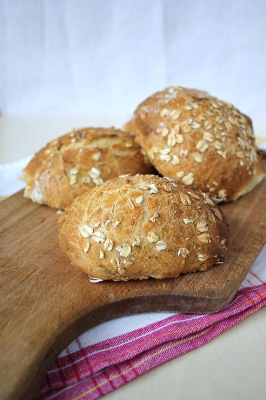 Rezeptbild: Sonntagsbrötchen mit Roggenschrot