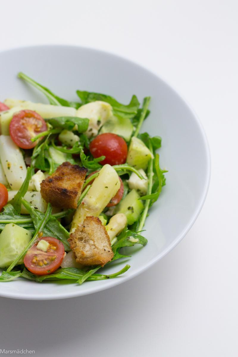 Rezeptbild: Spargelsalat mit Avocado und Mozzarella