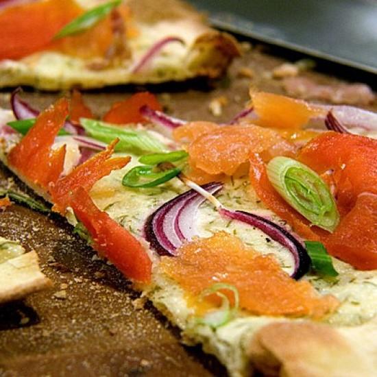 Rezeptbild: Räucherlachspizza