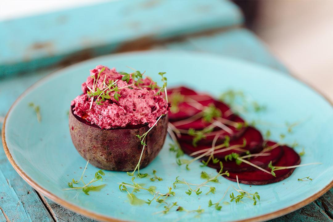 Rezeptbild: Geröstet Rote Bete Dip mit Frischkäse und Feta