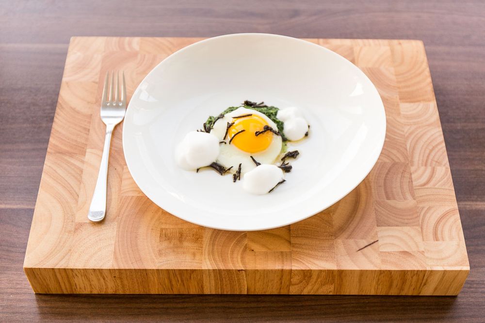 Rezeptbild: Wintertrüffel mit Rahmspinat und Spiegelei