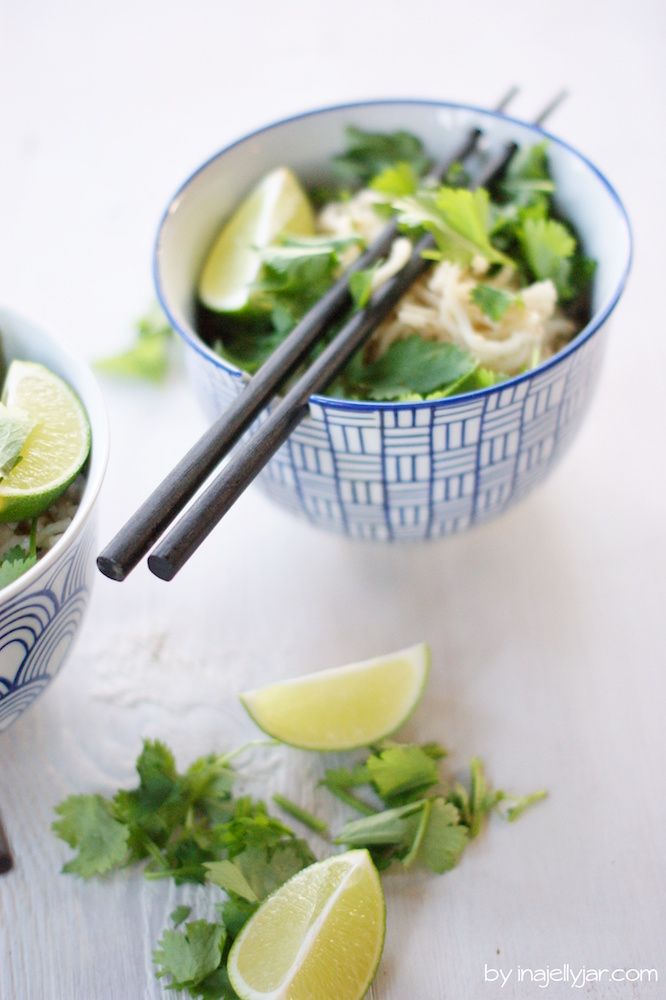 Rezeptbild: Asiatische Sesamnudeln mit Koriander