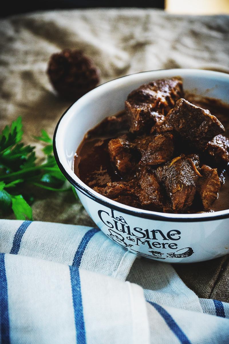 Rezeptbild: Schmorgericht / Gulasch mit Gelinggarantie