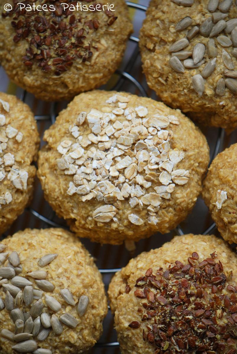 Rezeptbild: Reine Haferbrötchen mit Saaten