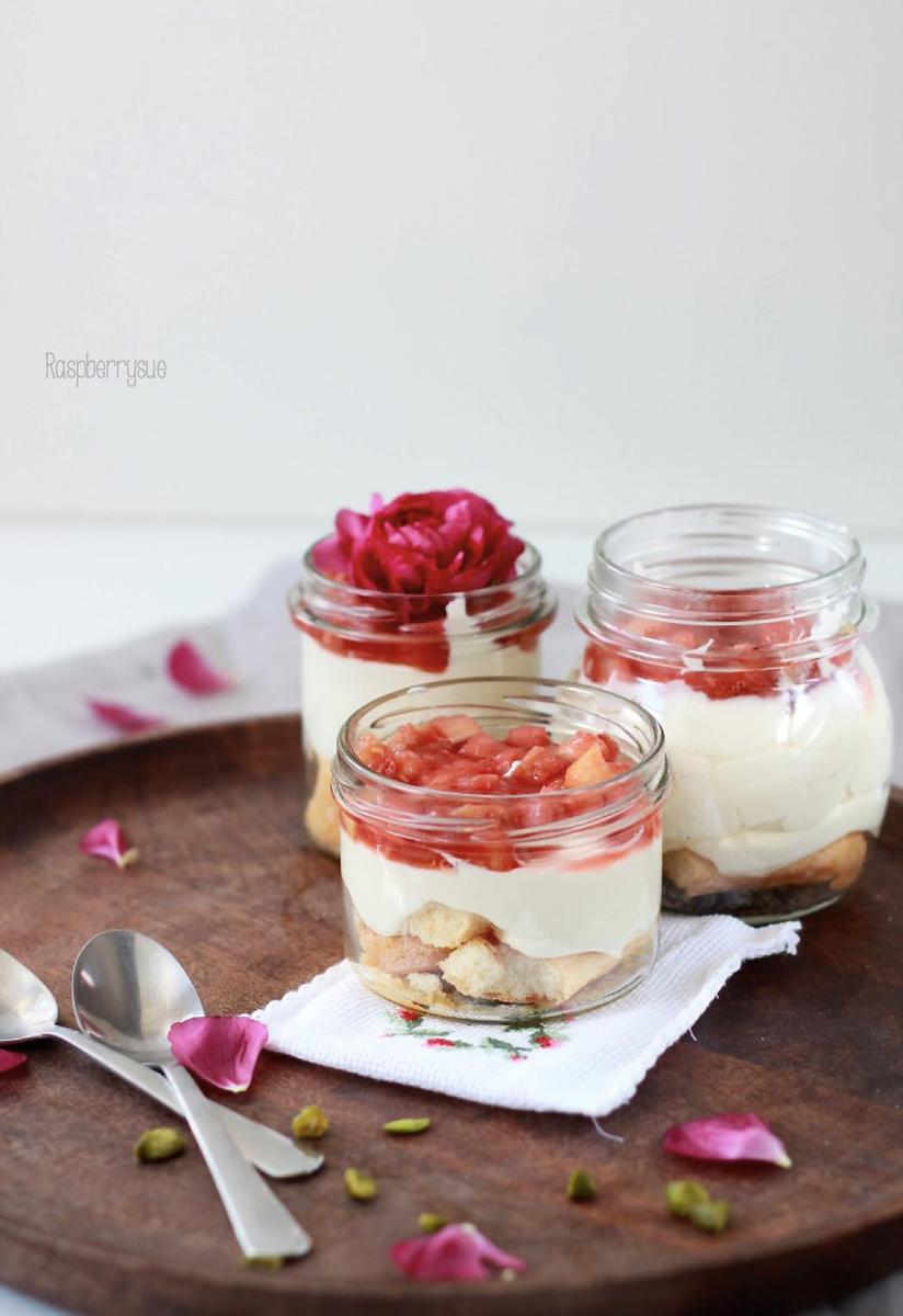 Rezeptbild: Rhabarber Tiramisu