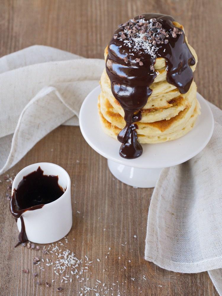 Rezeptbild: Pancakes mit Kokos und Schokolade