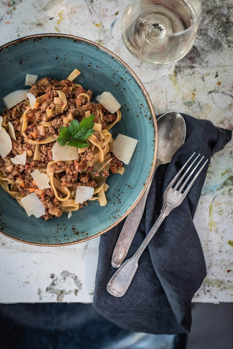 Rezeptbild: RAGÙ ALLA BOLOGNESE MIT TAGLIATELLE. DAS ORIGINALREZEPT AUS DER EMILIA-ROMAGNA.