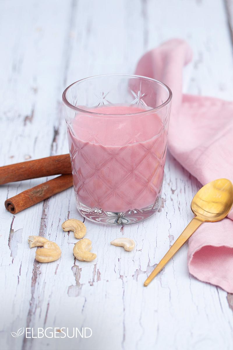 Rezeptbild: Rote Bete Latte oder Red Velvet – unbedingt einen Versuch wert!