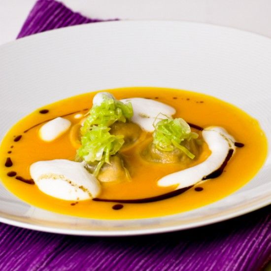 Rezeptbild: Kürbissuppe mit Blutwurstravioli