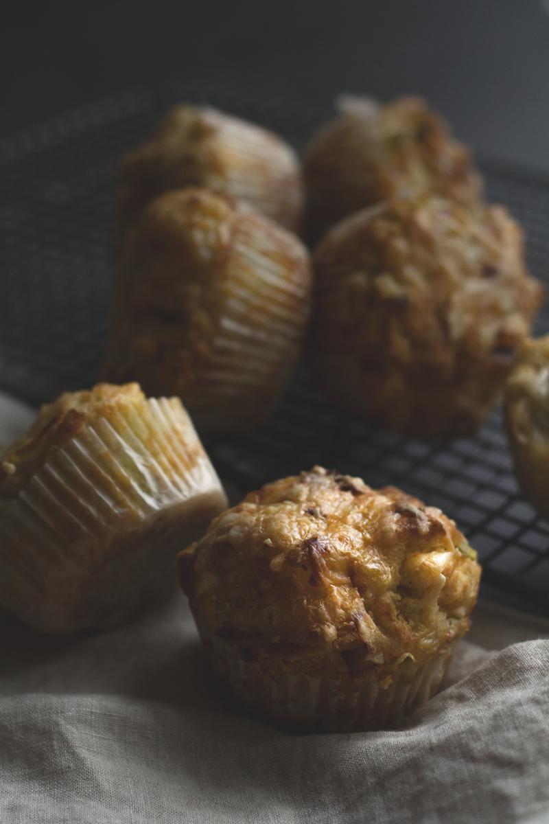 Rezeptbild: Herzhafte Apfel-Lauch-Muffins mit Käse
