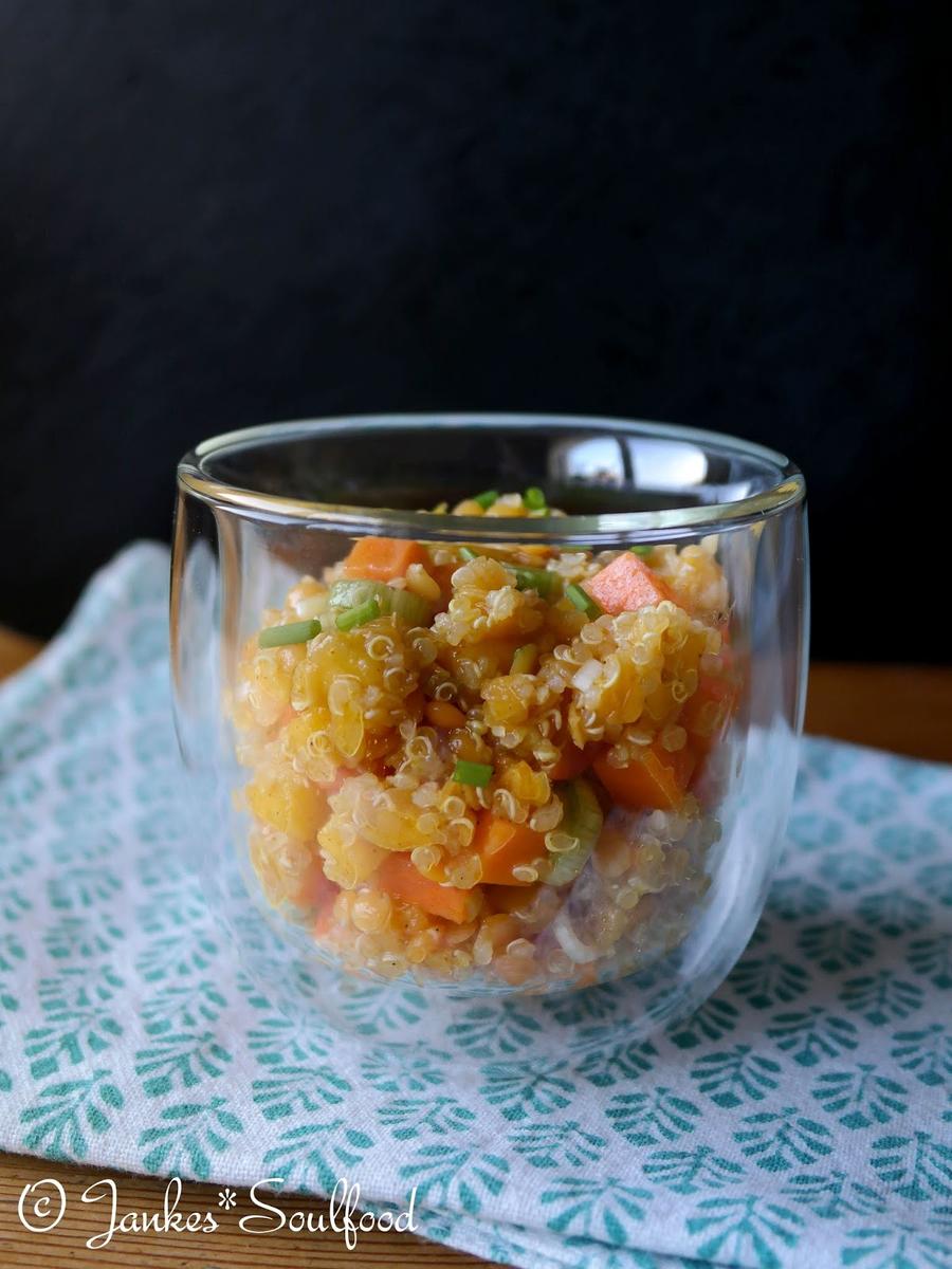 Rezeptbild: Quinoa-Linsen-Salat