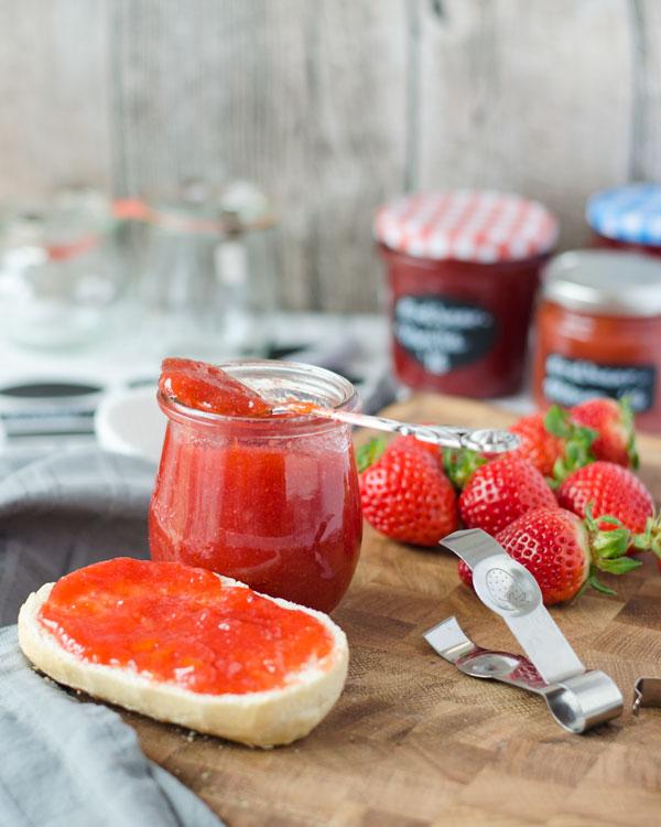 Rezeptbild: Zweierlei Erdbeermarmelade