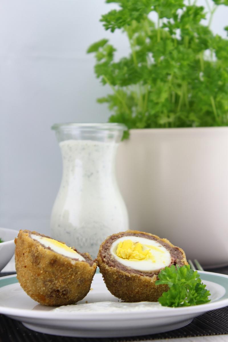 Rezeptbild: Frittierte Eier mit grüner Sauce